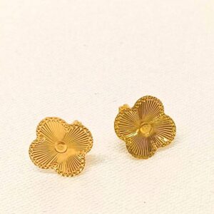 0,85g _21k_earring_van_Clive