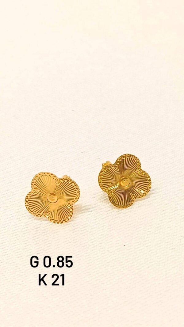 0,85g _21k_earring_van_Clive