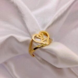 2.60g _18k_ring LV _size_7