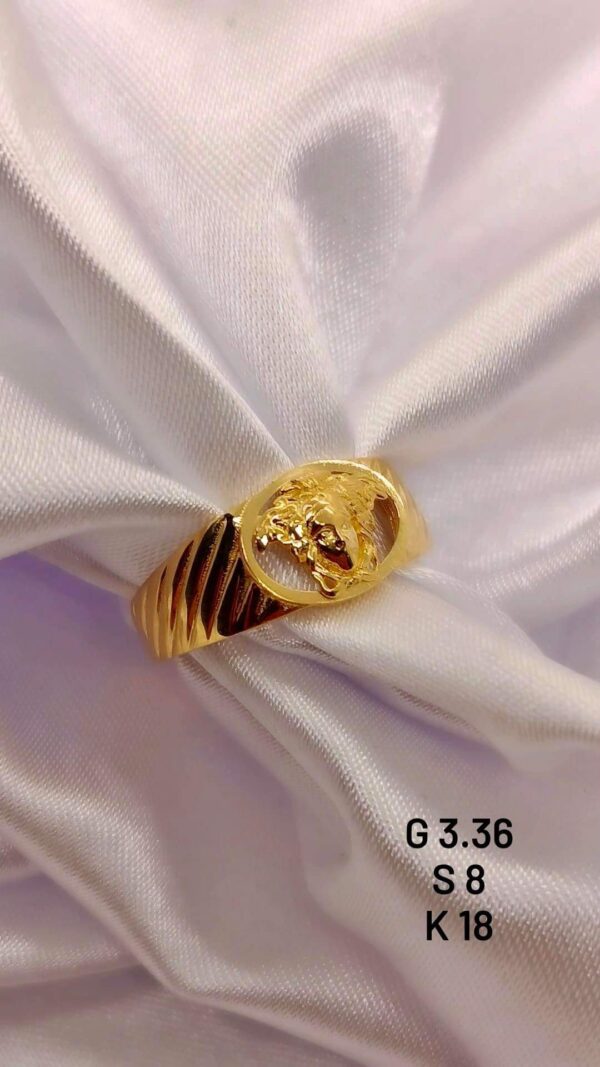 3.36g _18k_ring_Versace_size_8