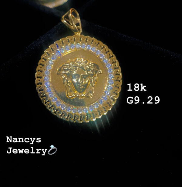 9,29g _Versace_pendant_18k