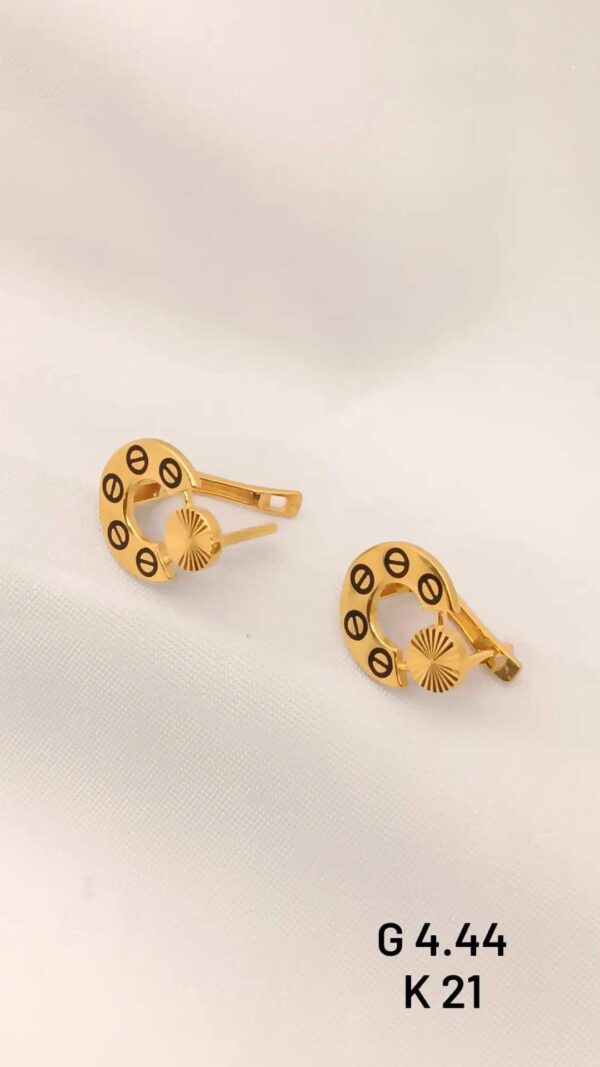 Earring_21k _4.44g